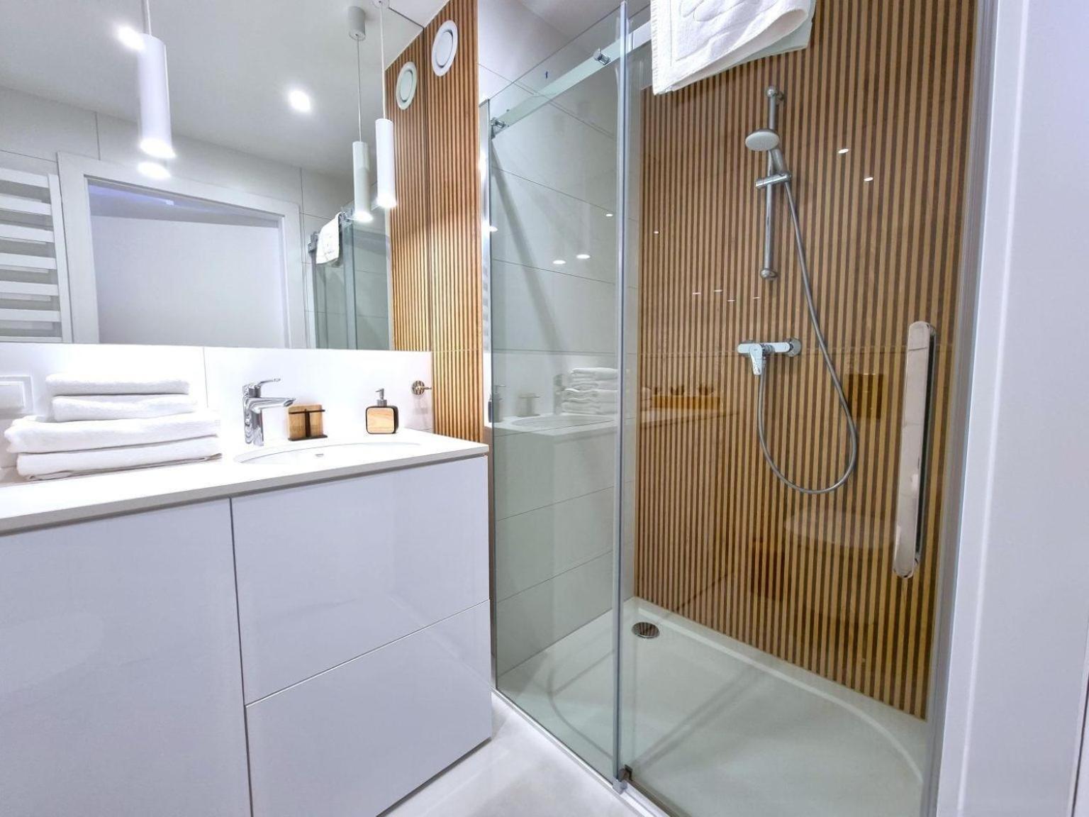 Horyzont Apartamenty - Apartamenty Westin House Sauna, Basen I Silownia コウォブジェク エクステリア 写真